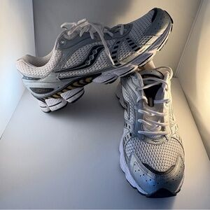 Saucony Men’s Shoes Sz 13 Style 25022-4 Gray White Running Comfort Lace Up